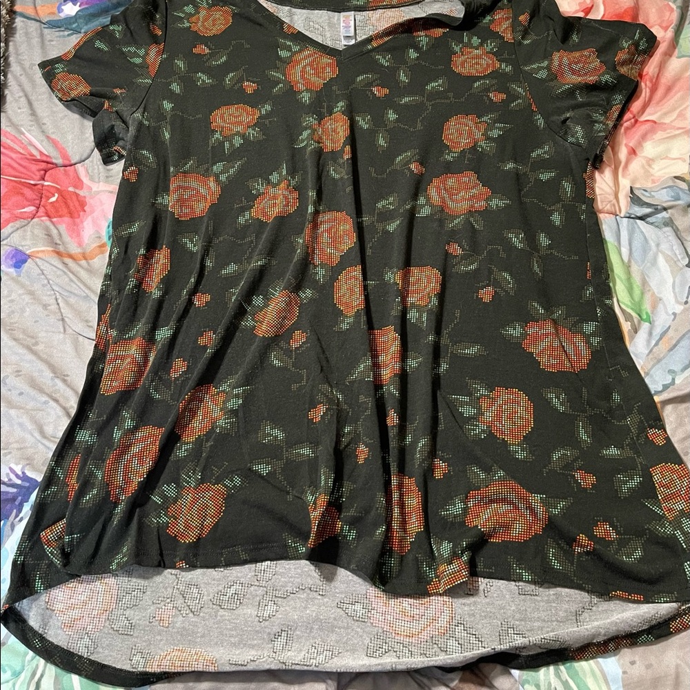 Womens LuLaRoe 3XL (runs small) Christy Tee